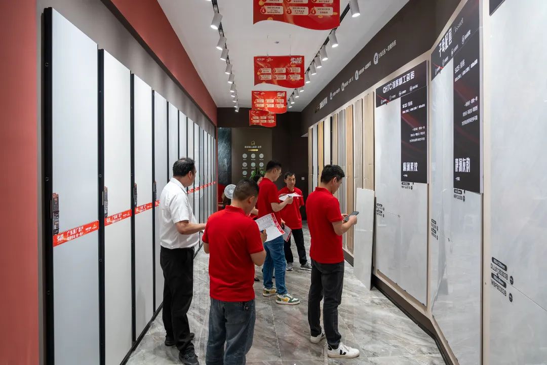 聚勢共鑒?標桿領航 | 強輝2025區域培訓峰會暨美學賦能行動貴陽站順利結束！(圖24)